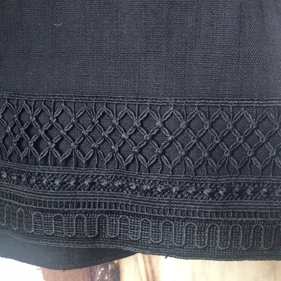 Gorgeous black Loft skirt size 8 - Picture 3 of 4